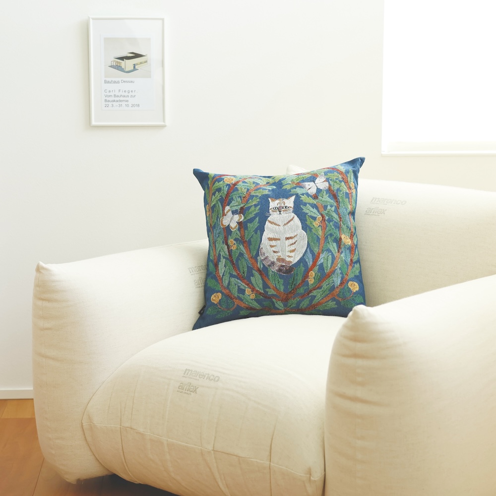 Matsuo Miyuki Cushion cover Butterfly cat | 8000000works | エイト